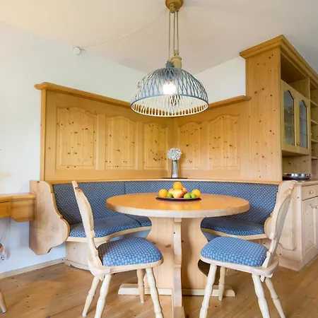 Almwiesen Apartman