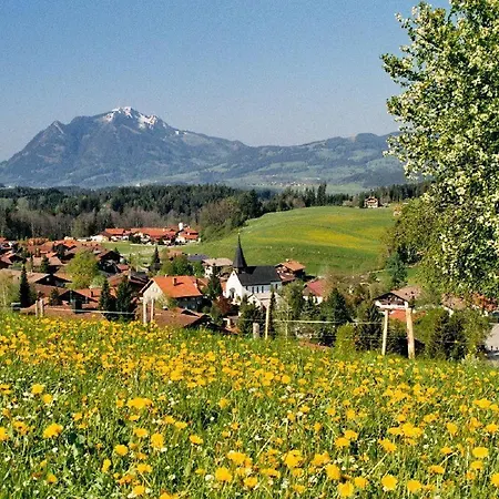 Almwiesen Apartman *